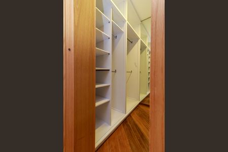 Apartamento para alugar com 179m², 4 quartos e 3 vagasCloset da Suíte 1