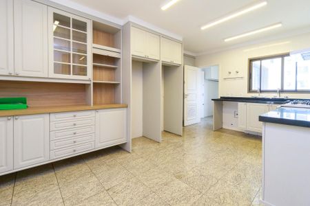 Apartamento para alugar com 179m², 4 quartos e 3 vagasCozinha