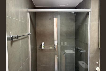 Banheiro de apartamento para alugar com 1 quarto, 38m² em Boa Vista, Porto Alegre