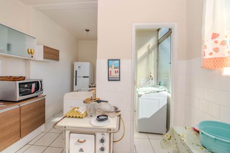 Apartamento à venda com 96m², 3 quartos e sem vaga Apartamento à venda com 96m², 3 quartos e sem vagaCozinha e Área de Serviço