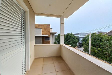 Casa de condomínio à venda com 258m², 4 quartos e 4 vagasVaranda da Suíte 2