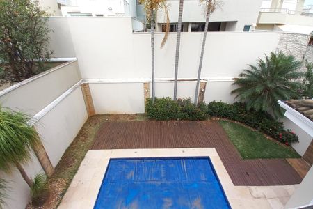 Casa de condomínio à venda com 258m², 4 quartos e 4 vagasVista da Varanda da Suíte 3