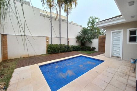 Casa de condomínio à venda com 258m², 4 quartos e 4 vagasÁrea comum - Piscina