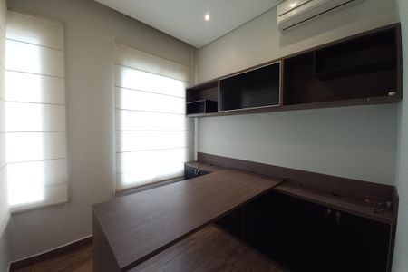 Casa de condomínio à venda com 258m², 4 quartos e 4 vagasEscritório