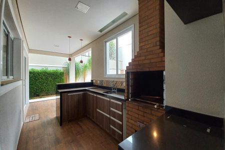 Casa de condomínio à venda com 258m², 4 quartos e 4 vagasÁrea comum - Churrasqueira