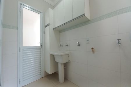 Casa de condomínio à venda com 258m², 4 quartos e 4 vagasÁrea de Serviço