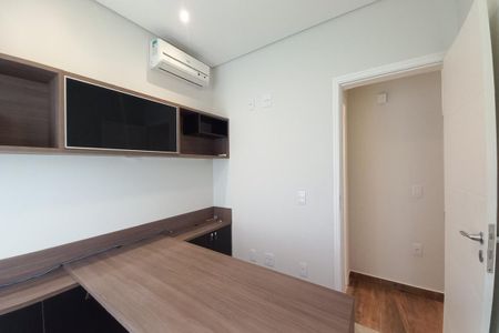 Casa de condomínio à venda com 258m², 4 quartos e 4 vagasEscritório