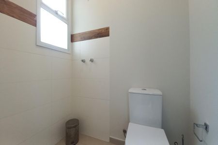 Casa de condomínio à venda com 258m², 4 quartos e 4 vagasBanheiro de Serviço