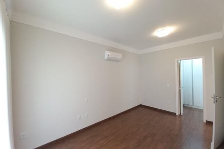 Casa de condomínio à venda com 258m², 4 quartos e 4 vagasSuíte 4