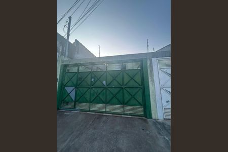 Casa à venda com 69m², 2 quartos e 1 vagaFachada