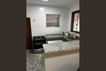 Casa à venda com 340m², 5 quartos e 4 vagas Casa à venda com 340m², 5 quartos e 4 vagasCozinha