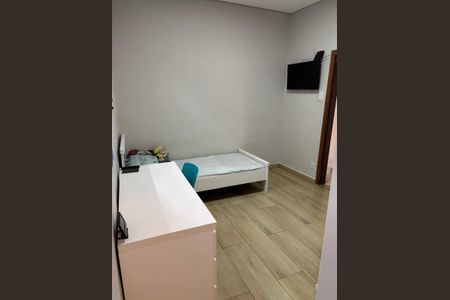 Casa à venda com 340m², 5 quartos e 4 vagas Casa à venda com 340m², 5 quartos e 4 vagasQuarto