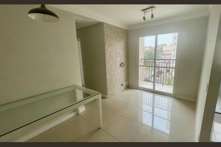 Sala de apartamento à venda com 3 quartos, 57m² em Jardim Cocaia, Guarulhos