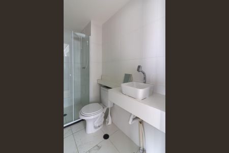 Apartamento à venda com 33m², 2 quartos e sem vaga Apartamento à venda com 33m², 2 quartos e sem vagaBanheiro