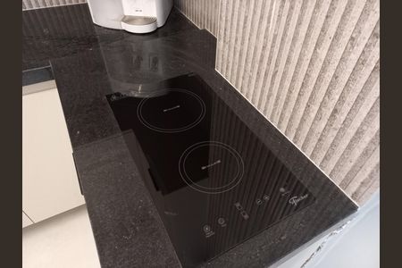 Cozinha de apartamento para alugar com 1 quarto, 42m² em Centro, São Vicente