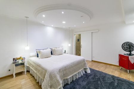 Casa para alugar com 240m², 3 quartos e 2 vagasSuíte 1
