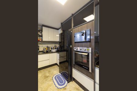 Casa para alugar com 240m², 3 quartos e 2 vagasCozinha 