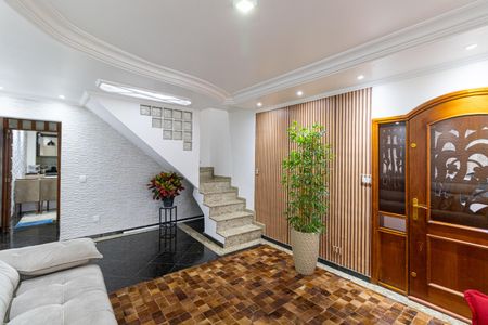 Casa para alugar com 240m², 3 quartos e 2 vagasSala