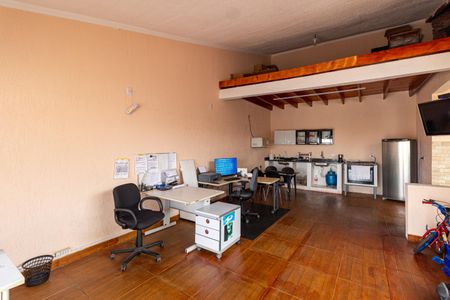 Casa para alugar com 240m², 3 quartos e 2 vagasEscritório