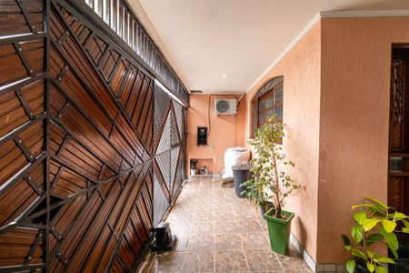 Casa para alugar com 240m², 3 quartos e 2 vagasCorredor