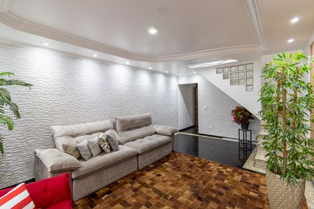 Casa para alugar com 240m², 3 quartos e 2 vagasSala