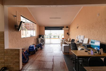 Casa para alugar com 240m², 3 quartos e 2 vagasEscritório