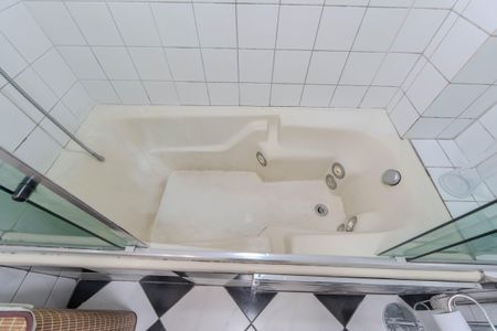 Apartamento à venda com 121m², 3 quartos e 1 vaga Apartamento à venda com 121m², 3 quartos e 1 vagaBanheiro da Suíte