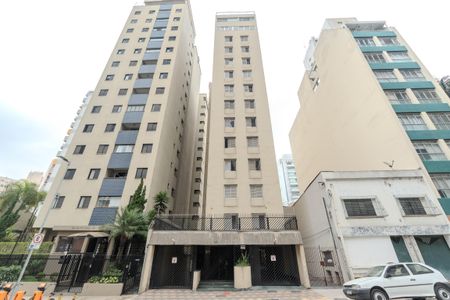 Apartamento à venda com 121m², 3 quartos e 1 vaga Apartamento à venda com 121m², 3 quartos e 1 vagaFachada