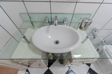 Apartamento à venda com 121m², 3 quartos e 1 vaga Apartamento à venda com 121m², 3 quartos e 1 vagaBanheiro Social