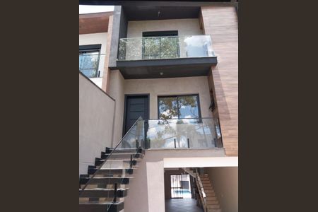 Casa à venda com 185m², 3 quartos e 4 vagasFoto 01