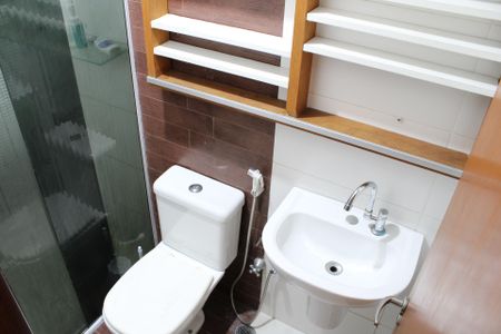 Apartamento para alugar com 60m², 2 quartos e sem vagaBanheiro