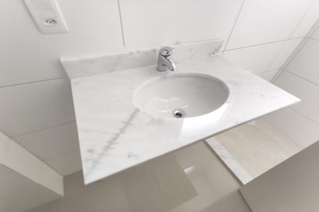 Apartamento para alugar com 60m², 2 quartos e sem vagaBanheiro da Suíte