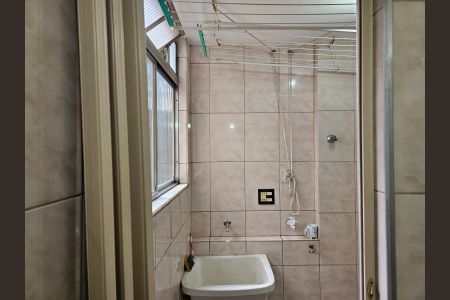 Apartamento à venda com 75m², 3 quartos e 2 vagas Apartamento à venda com 75m², 3 quartos e 2 vagasÁrea de Serviço