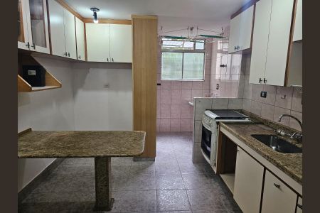 Apartamento à venda com 75m², 3 quartos e 2 vagas Apartamento à venda com 75m², 3 quartos e 2 vagasCozinha