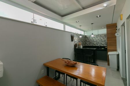 Apartamento à venda com 110m², 2 quartos e 2 vagasCozinha