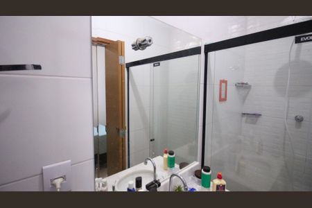 Casa à venda com 2147483650m², 2 quartos e 3 vagasBanheiro do Quarto 2