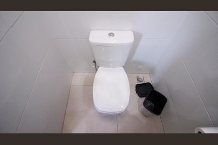 Casa à venda com 2147483650m², 2 quartos e 3 vagasBanheiro do Quarto 2