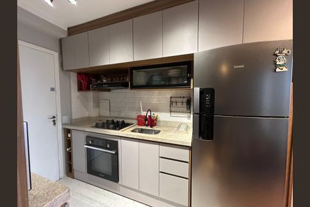 Cozinha de apartamento à venda com 1 quarto, 31m² em Vila Tolstoi, São Paulo