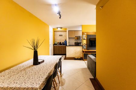 Apartamento à venda com 64m², 2 quartos e 1 vagaSala de Jantar