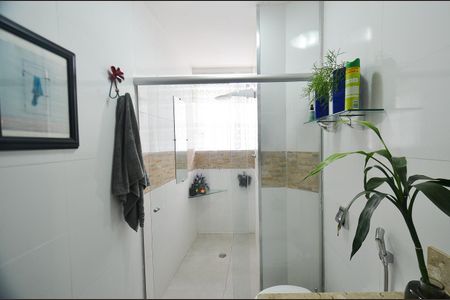 Apartamento à venda com 55m², 2 quartos e 1 vaga Apartamento à venda com 55m², 2 quartos e 1 vagaBanheiro