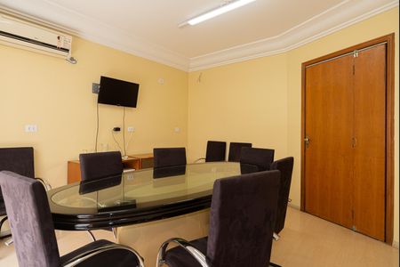 Studio à venda com 28m², 1 quarto e 1 vaga Studio à venda com 28m², 1 quarto e 1 vagaÁrea comum - Sala de reunião