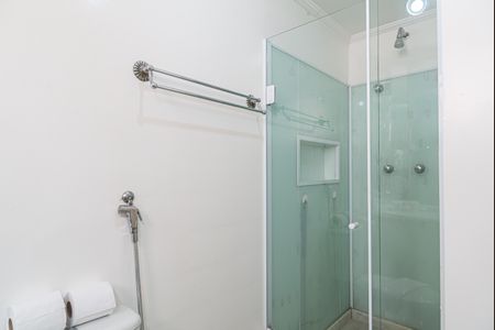 Studio à venda com 28m², 1 quarto e 1 vaga Studio à venda com 28m², 1 quarto e 1 vagaBanheiro da Suíte