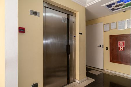 Studio à venda com 28m², 1 quarto e 1 vaga Studio à venda com 28m², 1 quarto e 1 vagaÁrea comum - Elevador