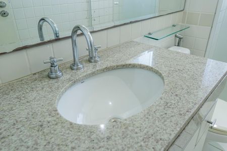 Apartamento à venda com 50m², 1 quarto e 1 vaga Apartamento à venda com 50m², 1 quarto e 1 vagaBanheiro da Suíte