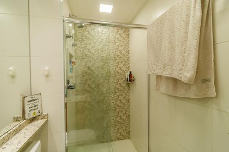 Apartamento para alugar com 69m², 2 quartos e 1 vaga Apartamento para alugar com 69m², 2 quartos e 1 vagaBanheiro