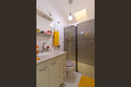 Casa à venda com 94m², 2 quartos e 1 vagaBanheiro