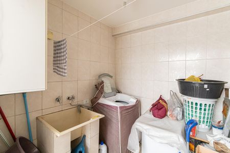 Casa à venda com 94m², 2 quartos e 1 vagaÁrea de Serviço