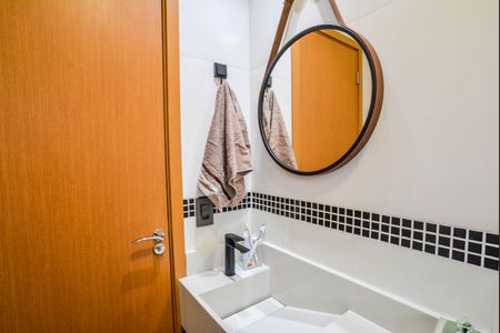 Apartamento à venda com 120m², 2 quartos e 2 vagas Apartamento à venda com 120m², 2 quartos e 2 vagasBanheiro da Suíte