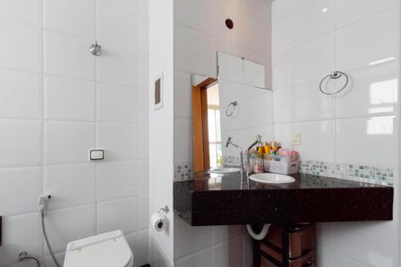 Apartamento à venda com 160m², 4 quartos e 2 vagasCobertura - Banheiro social 2