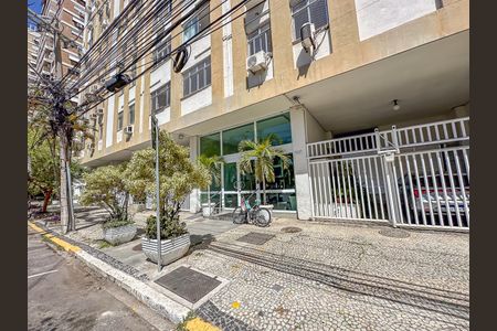Apartamento à venda com 70m², 2 quartos e 1 vagaFachada